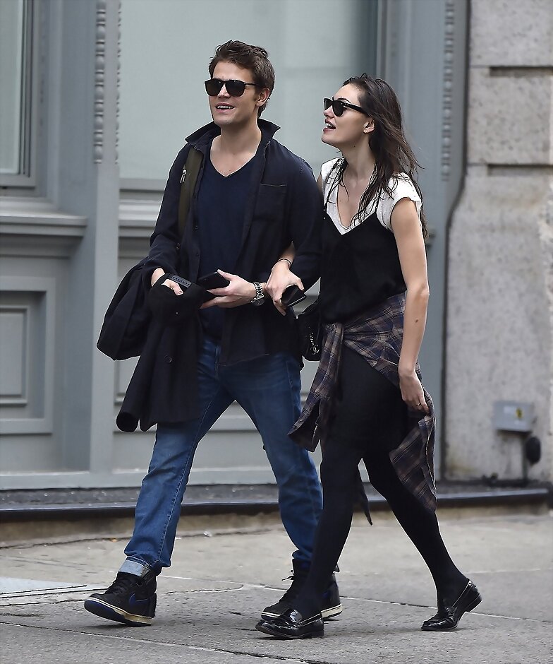 Phoebe Tonkin & Paul Wesley - Soho, New York 2016