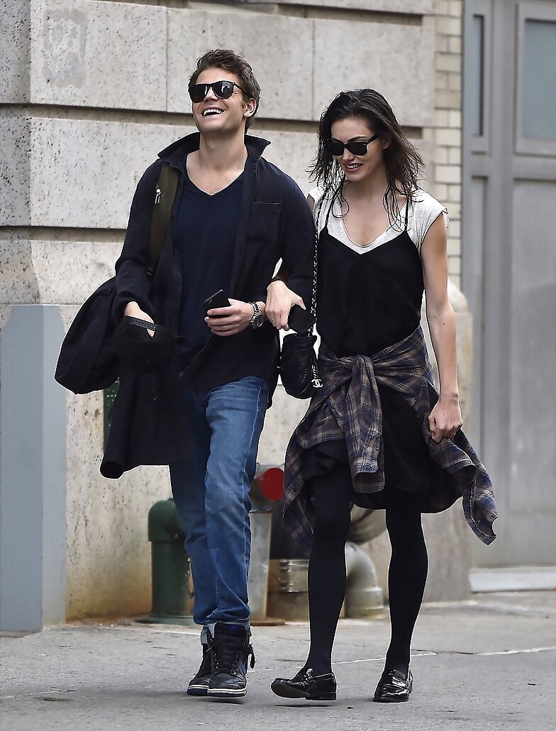 Phoebe Tonkin & Paul Wesley - Soho, New York 2016