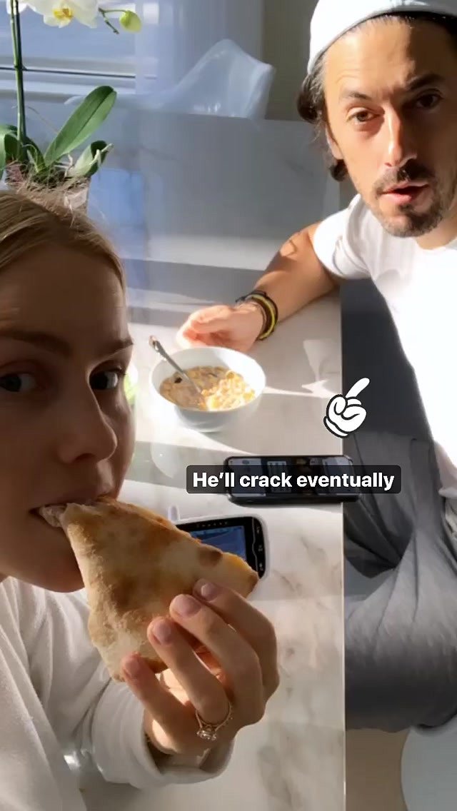 Claire Holt y su esposo Andrew Joblon | March 2020