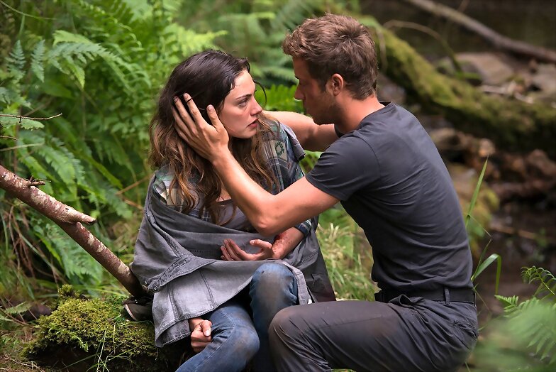 Phoebe Tonkin en Billionaire Ransom/Take Down 2016