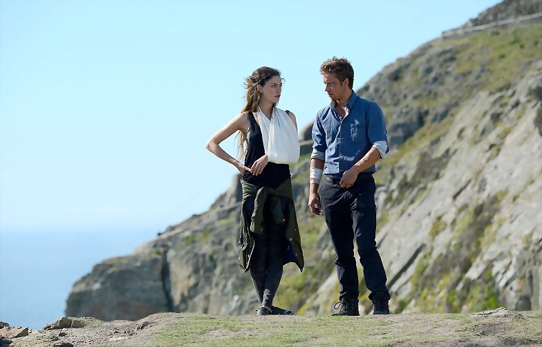 Phoebe Tonkin en Billionaire Ransom/Take Down 2016