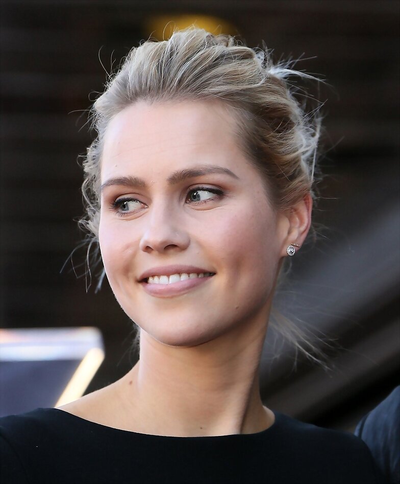 Claire Holt -2016 David Duchovny Honored With Star