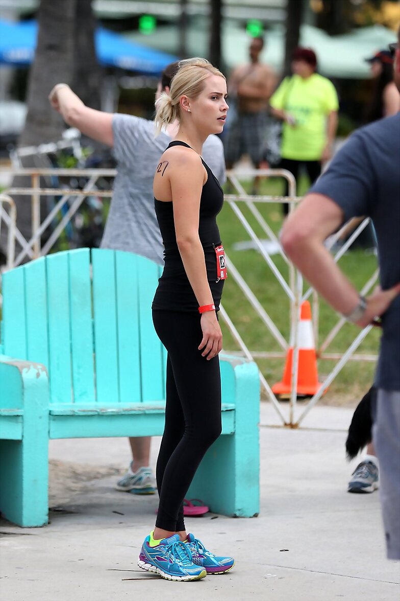 Claire Holt - 2016 Life Time South Beach Triathlon