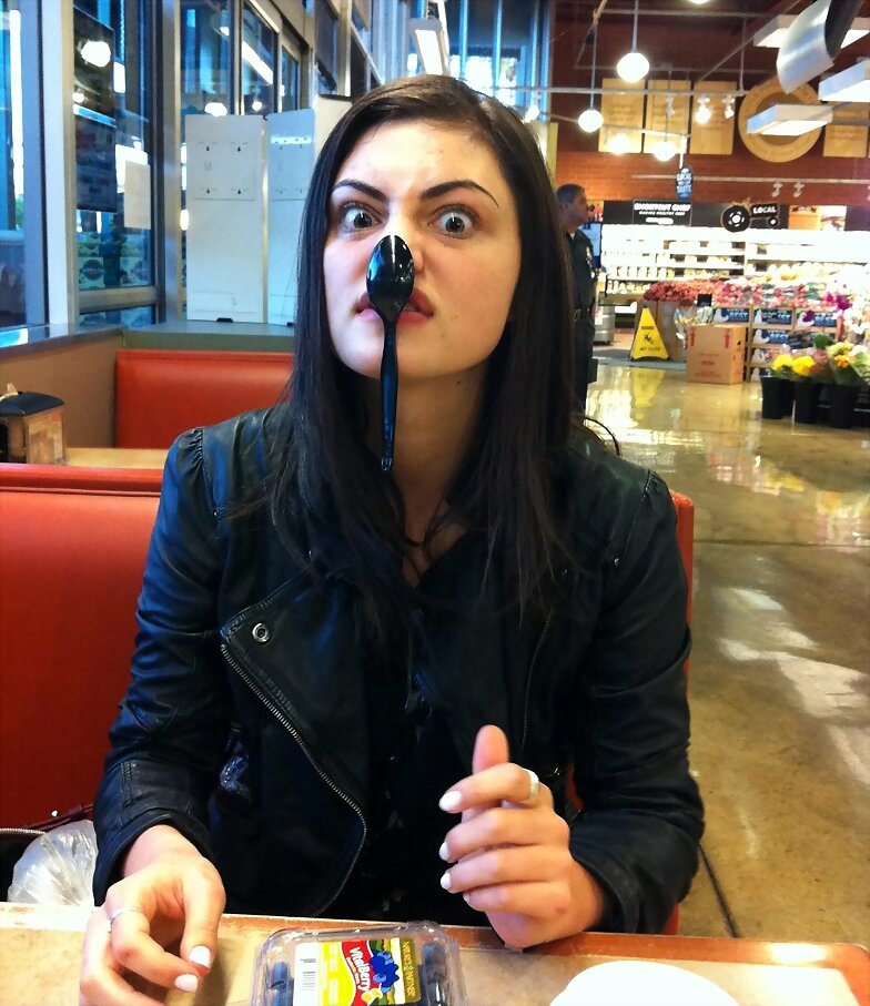 Phoebe Tonkin