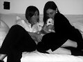 Phoebe Tonkin con su amiga Ilona Hamer | Jan 2019