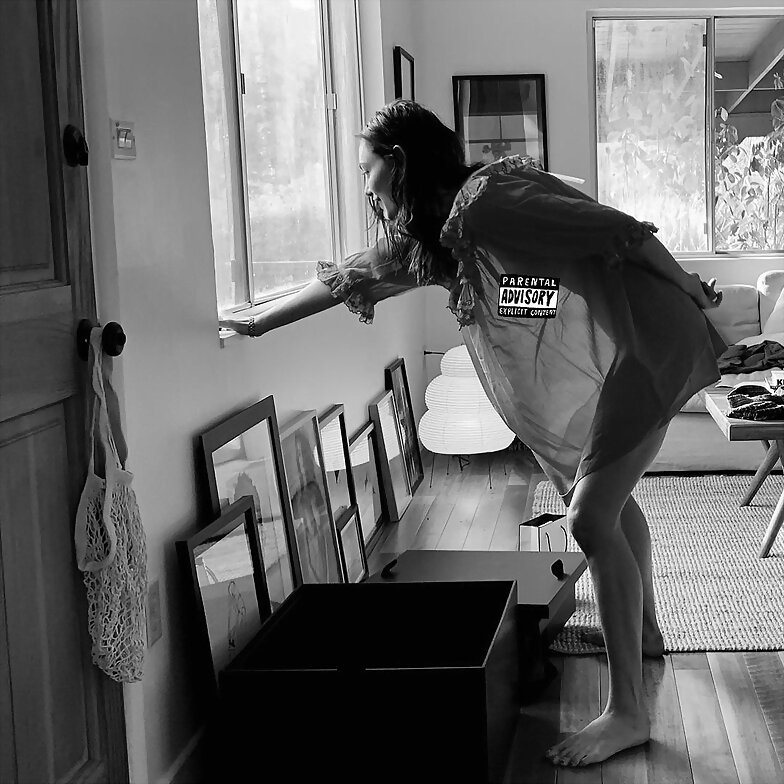 Phoebe Tonkin | January 2021