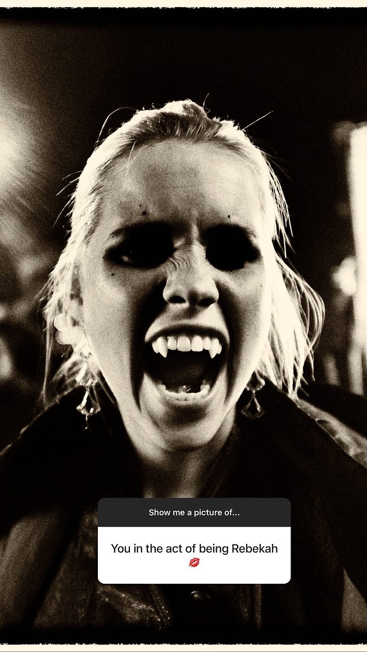 Behind the scenes Claire Holt en TVD/The Originals