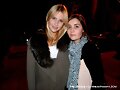 Claire Holt con una fan