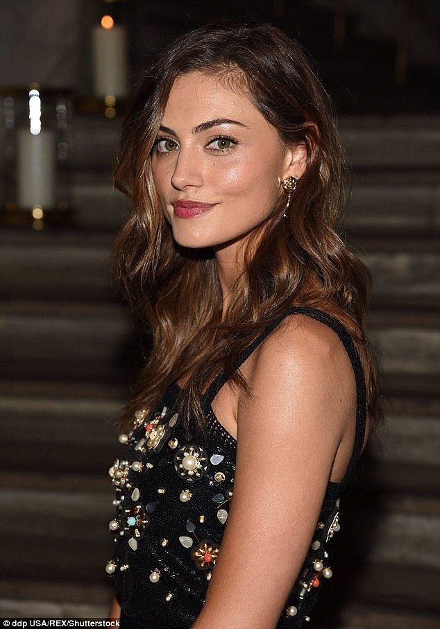 Phoebe Tonkin -CHANEL Fine Jewelry Dinner NYC 2016