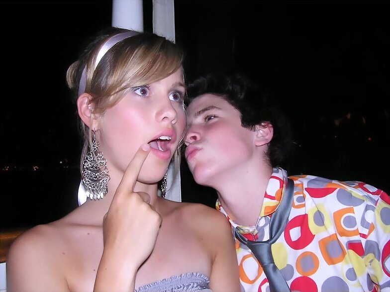 Claire Holt & Scott Tweedie foto del junior prom