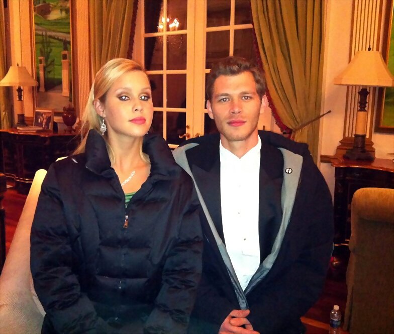 Behind the scenes Claire Holt  The Vampire Diaries