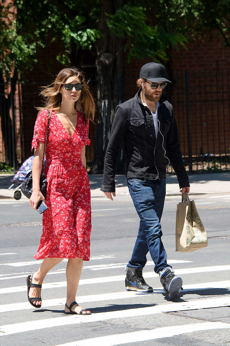 Phoebe Tonkin & Paul Wesley 2016 East Village NYC