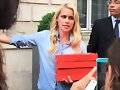 Claire Holt con fans en Paris, Francia, May 2016