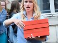Claire Holt da pizza a los fans en Paris, May 2016