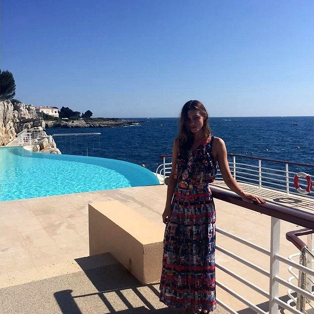Phoebe Tonkin en Grasse, France 2016