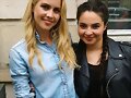 Claire Holt con fans en Paris, Francia, May 2016