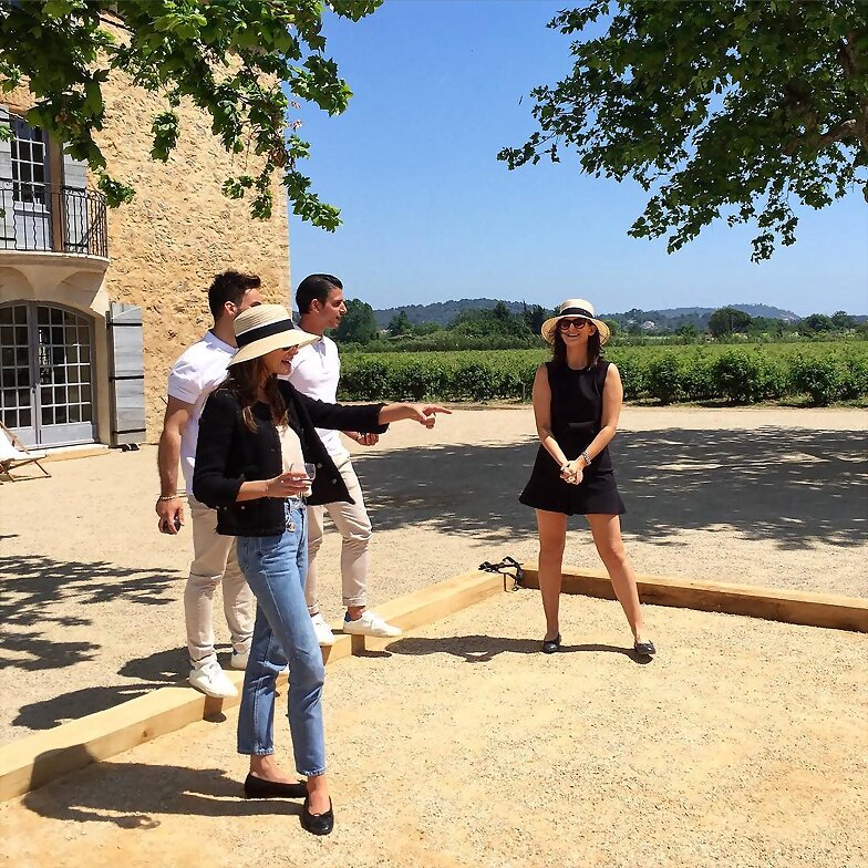 Phoebe Tonkin en Grasse, France, May 2016