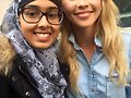 Claire Holt con fans en Paris, Francia, May 2016