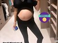 Claire Holt durante su segundo embarazo, May 2020