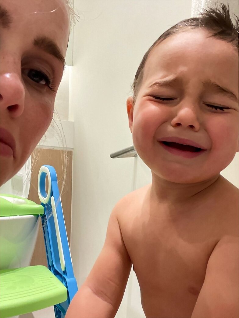 Claire Holt con su hijo James Holt Joblon | 2021