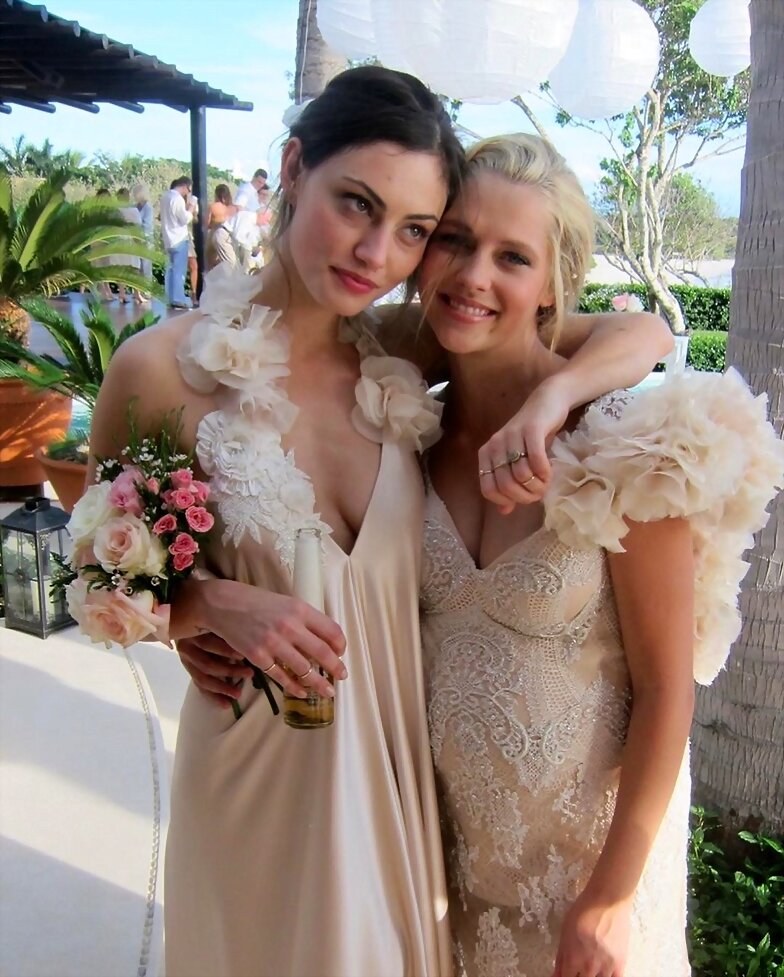 Phoebe Tonkin en la boda de Teresa Palmer | 2013