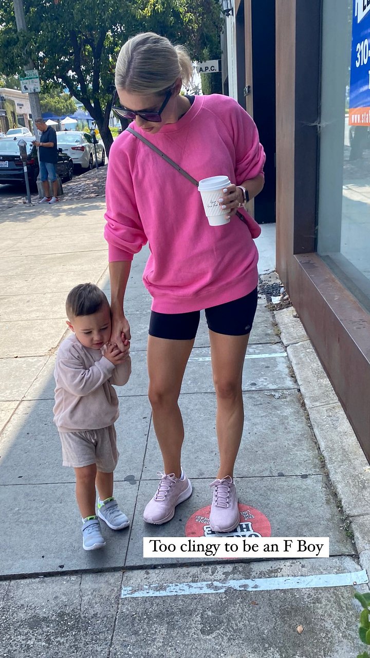 Claire Holt con su hijo James Holt Joblon | 2021