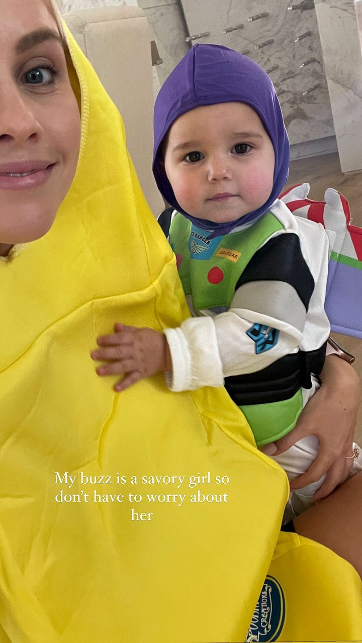 Claire Holt y sus hijos disfrazados Halloween 2021