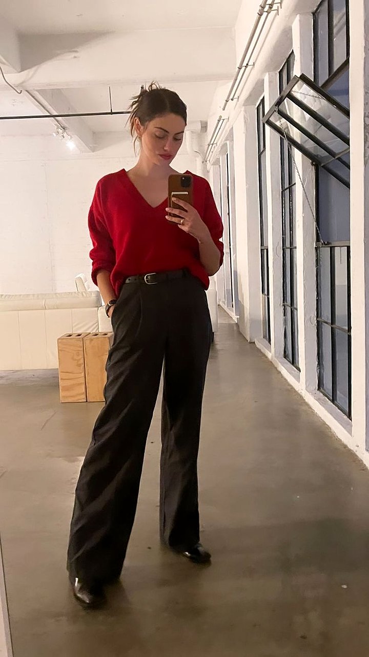 Phoebe Tonkin  | November 2021