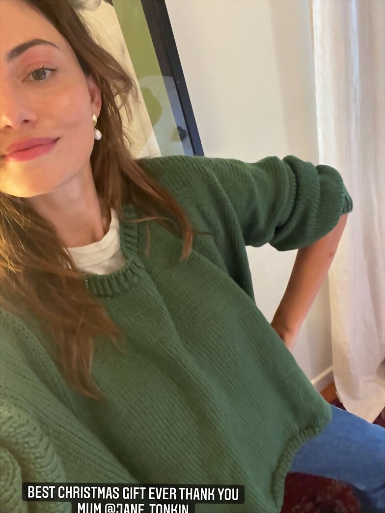 Phoebe Tonkin en Navidad | December 2021