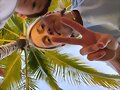 Claire Holt y su hijo celebrando el a&ntilde;o nuevo 2022