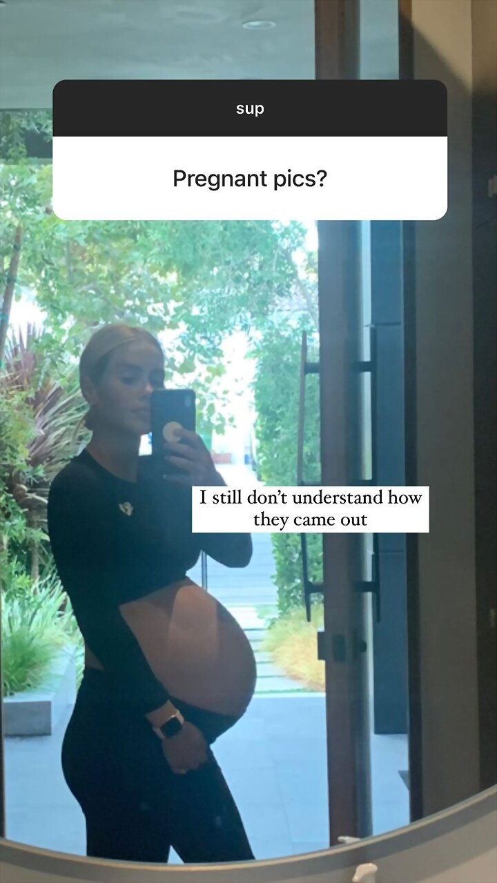 Claire Holt durante su pasado embarazo