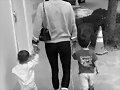 Claire Holt con sus hijos Elle y James Holt Joblon