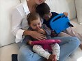 Claire Holt con sus hijos Elle y James Holt Joblon