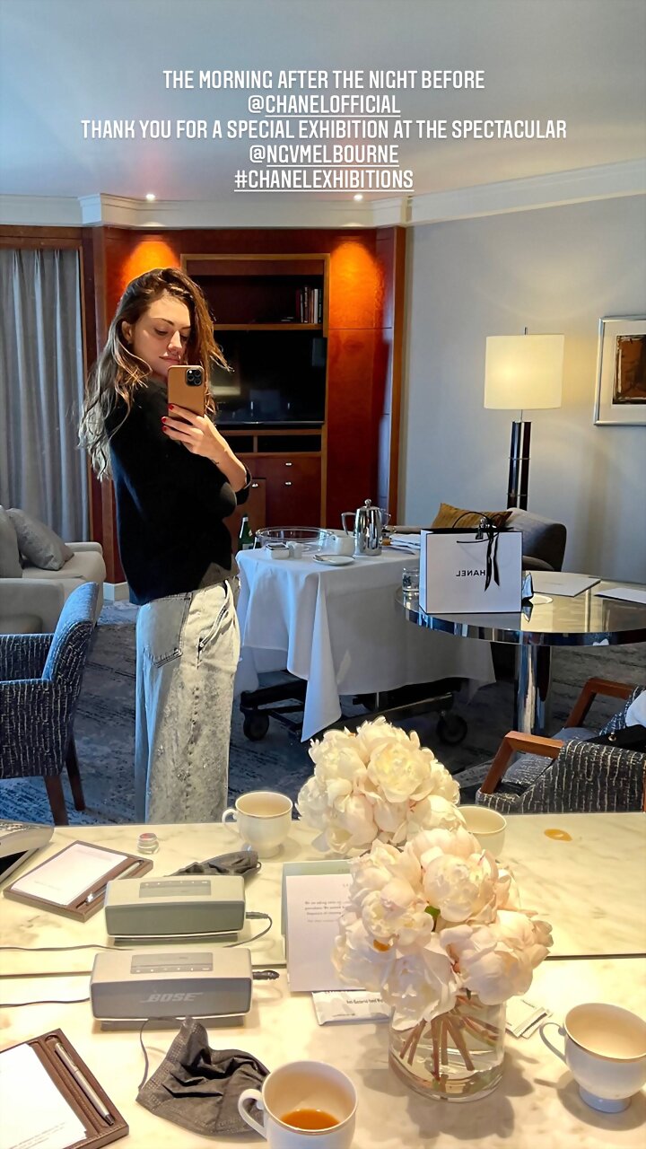 Phoebe Tonkin en Australia | December 2021