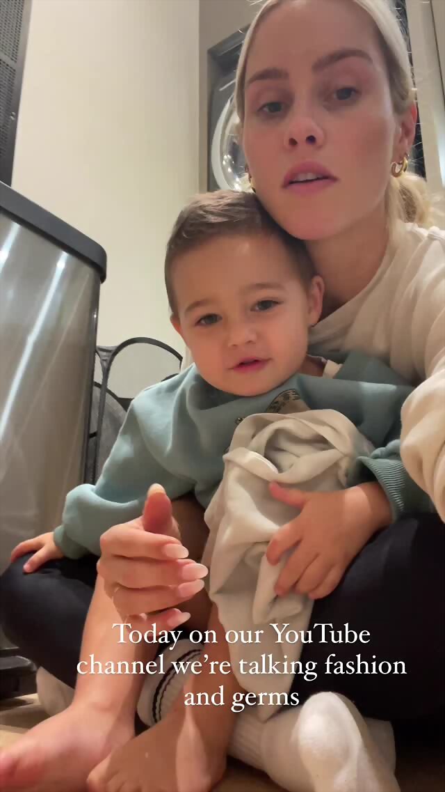 Claire Holt con su hijo James Holt Joblon | 2021