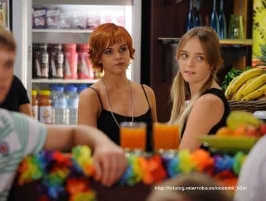Sophie y Kim tramando algo