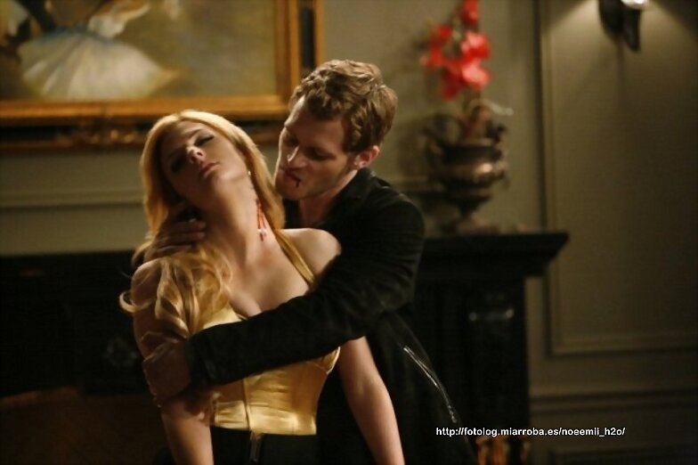 Crónicas Vampíricas - 3x13 Traídos de la muerte