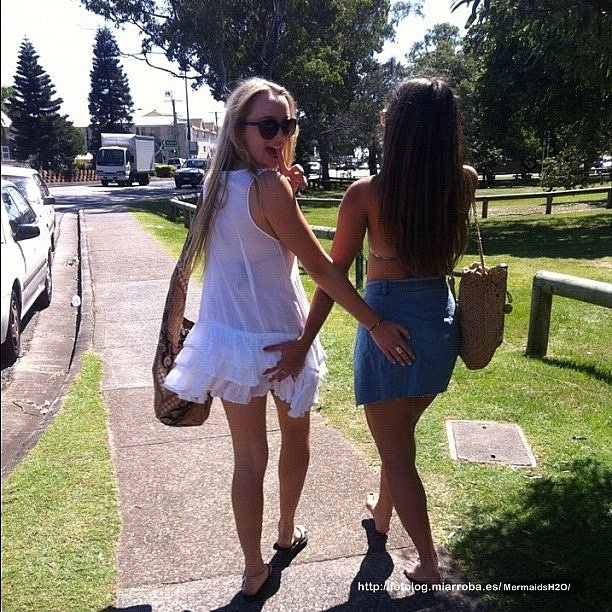 Cleo Massey con una amiga
