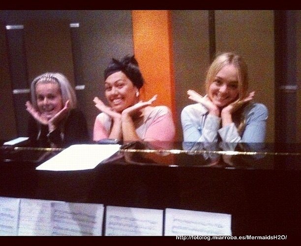 Cleo Massey con sus amigas