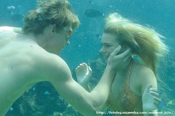 Will y Bella en el mar