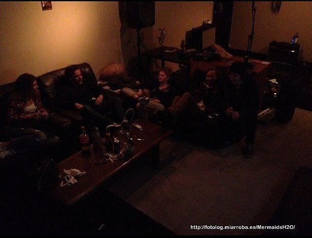 Cariba Heine con sus amigos