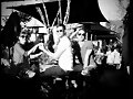 Cariba Heine con sus amigos