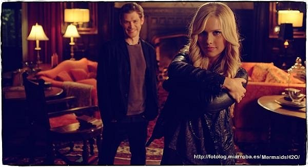Claire Holt en The Vampire Diaries temporada 3