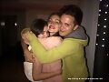 Phoebe Tonkin con sus amigos del C&iacute;rculo secreto