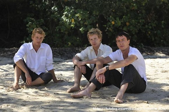 Los chicos en la playa