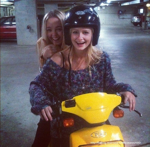 Cleo Massey con una amiga