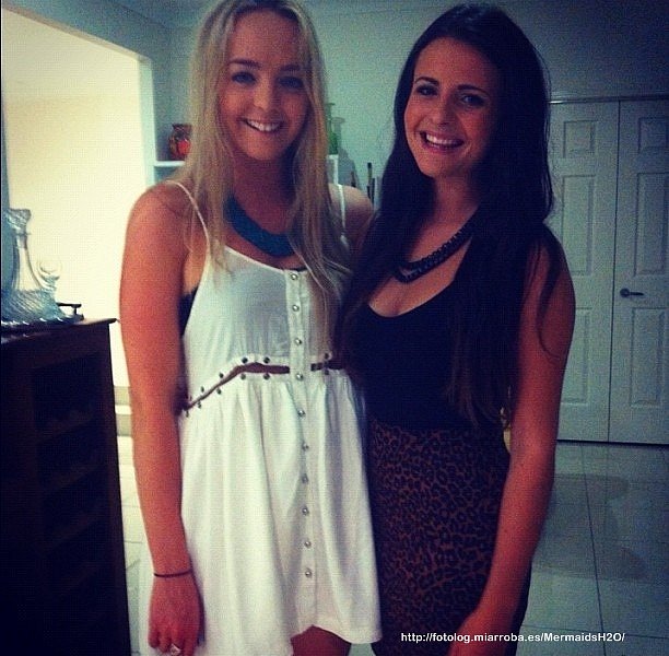 Cleo Massey con una amiga