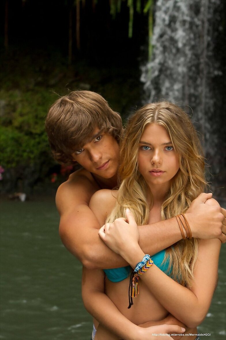 Foto promocional Indiana y Brenton en Blue Lagoon