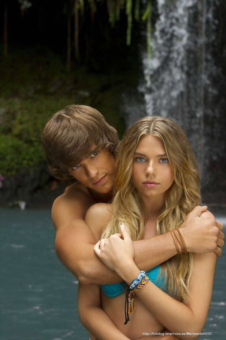 Foto promocional Indiana y Brenton en Blue Lagoon
