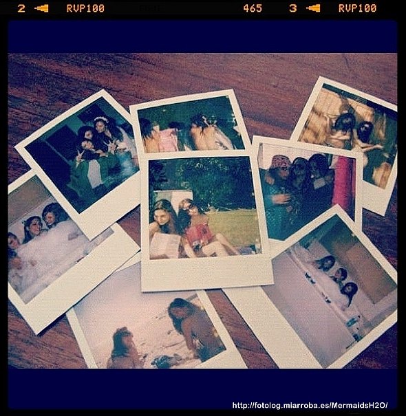 Fotos Phoebe Tonkin